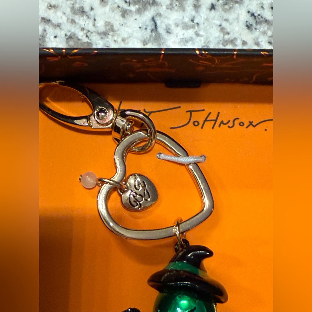 Betsey Johnson Green Ghost Wearing Black Witch Hat Keychain/Bag Charm - Picture 3 of 5